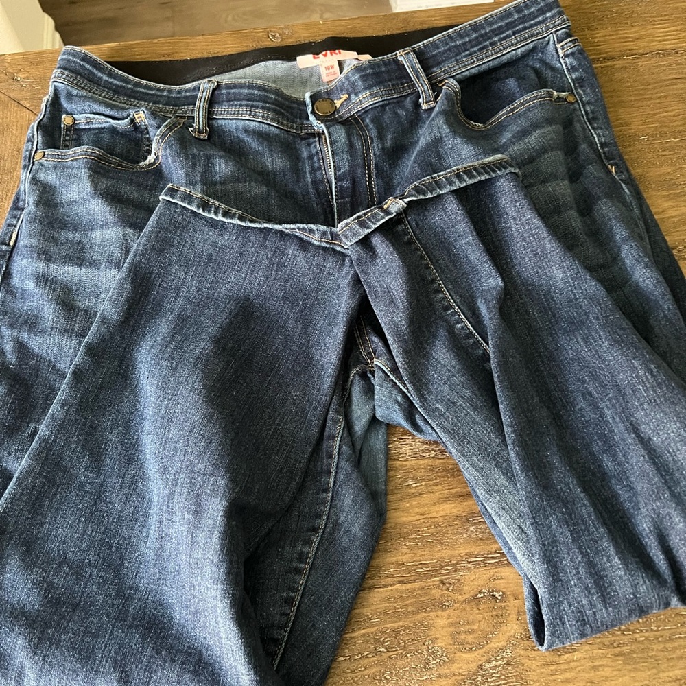 Crop jeans. Great condition